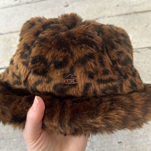 NWT Kangol Faux Fur Y2k Vibes Hat - Picture 2 of 5